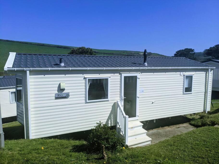 Large 4 Person Couples And Family Caravan In Newquay Bay Resort Buitenkant foto